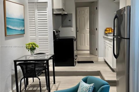 Propiedad comercial en alquiler en Homestead, Florida, 1 dormitorio, 37.16 m2 № 2080817 - foto 4