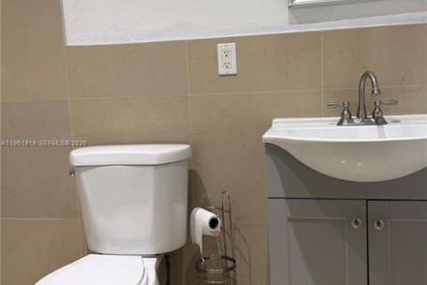 Propiedad comercial en alquiler en Homestead, Florida, 1 dormitorio, 37.16 m2 № 2080817 - foto 5
