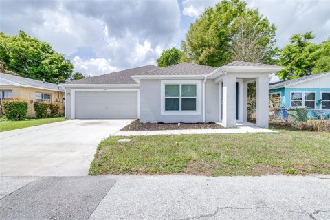 Casa en Winter Haven, Florida 3 dormitorios, 136.57 m2 № 2127405