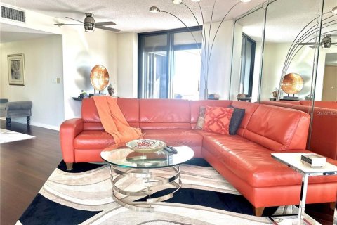 Appartement à louer à Gulfport, Floride: 2 chambres, 137.12 m2 № 2109663 - photo 13