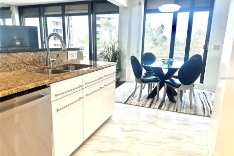 Appartement à louer à Gulfport, Floride: 2 chambres, 137.12 m2 № 2109663 - photo 21