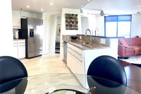 Appartement à louer à Gulfport, Floride: 2 chambres, 137.12 m2 № 2109663 - photo 17
