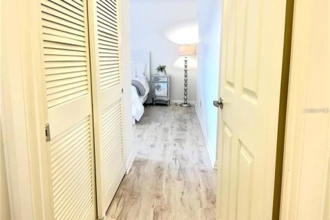 Appartement à louer à Gulfport, Floride: 2 chambres, 137.12 m2 № 2109663 - photo 30
