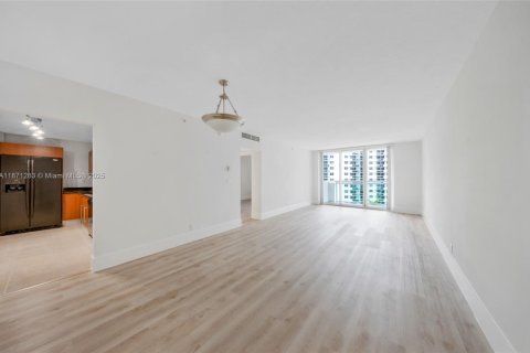 Copropriété à louer à Hollywood, Floride: 1 chambre, 84.17 m2 № 1932936 - photo 3