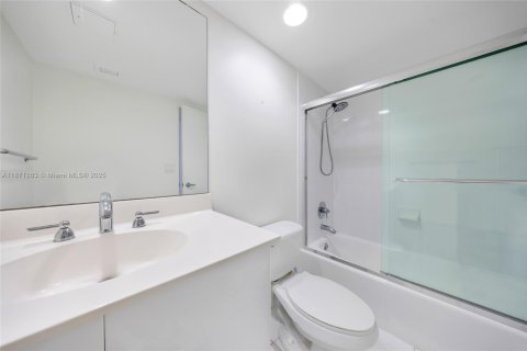 Copropriété à louer à Hollywood, Floride: 1 chambre, 84.17 m2 № 1932936 - photo 23