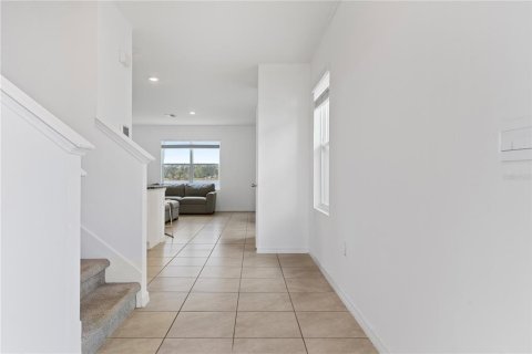 House in Odessa, Florida 4 bedrooms, 209.96 sq.m. № 1876142 - photo 3