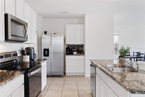 House in Odessa, Florida 4 bedrooms, 209.96 sq.m. № 1876142 - photo 5