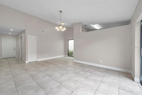 Townhouse in Tampa, Florida 2 bedrooms, 117.06 sq.m. № 1744647 - photo 21