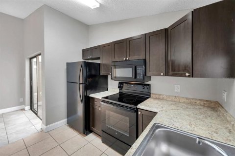 Townhouse in Tampa, Florida 2 bedrooms, 117.06 sq.m. № 1744647 - photo 28