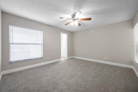 Townhouse in Tampa, Florida 2 bedrooms, 117.06 sq.m. № 1744647 - photo 10