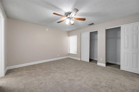 Townhouse in Tampa, Florida 2 bedrooms, 117.06 sq.m. № 1744647 - photo 13