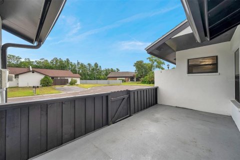 Townhouse in Tampa, Florida 2 bedrooms, 117.06 sq.m. № 1744647 - photo 6