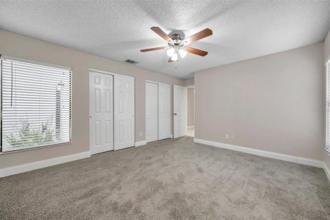 Townhouse in Tampa, Florida 2 bedrooms, 117.06 sq.m. № 1744647 - photo 12