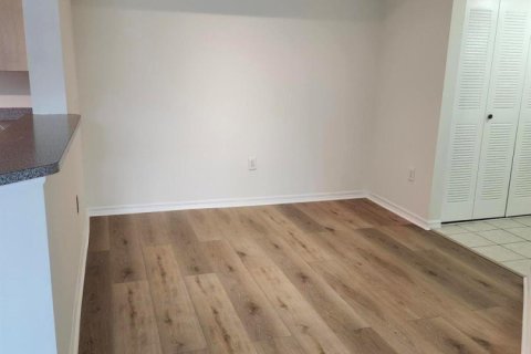 Condo in Boynton Beach, Florida, 2 bedrooms № 2251019 - photo 7
