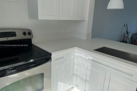 Condominio en venta en Fort Lauderdale, Florida, 1 dormitorio, 65.22 m2 № 1875173 - foto 4