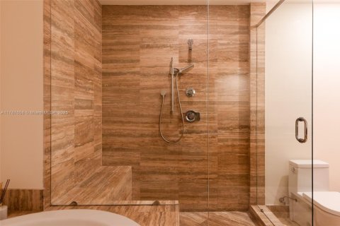 Condo in Sunny Isles Beach, Florida, 3 bedrooms  № 1863115 - photo 13