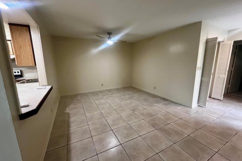 Appartement à louer à Hollywood, Floride: 3 chambres, 247.12 m2 № 2432503 - photo 4