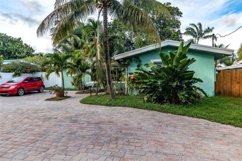 House in Fort Lauderdale, Florida 3 bedrooms, 167.41 sq.m. № 871814 - photo 1