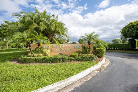 Condo in Lantana, Florida, 2 bedrooms  № 2081894 - photo 23