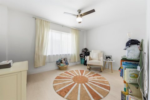 Condo in Lantana, Florida, 2 bedrooms  № 2081894 - photo 14
