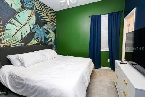 Casa en alquiler en Kissimmee, Florida, 12 dormitorios, 442.4 m2 № 1908916 - foto 11