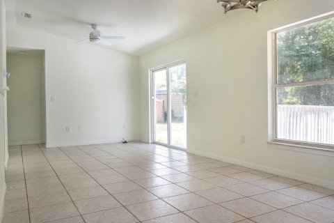 Casa en alquiler en DeLand, Florida, 3 dormitorios, 96.43 m2 № 1916507 - foto 3