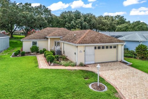 Villa ou maison à Summerfield, Floride 2 chambres, 158.31 m2 № 2131321