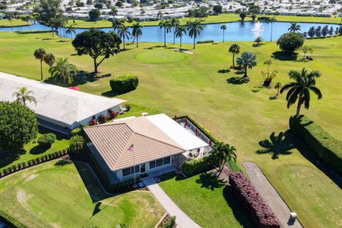 Villa ou maison à louer à Boynton Beach, Floride: 3 chambres, 122.63 m2 № 1154101 - photo 1