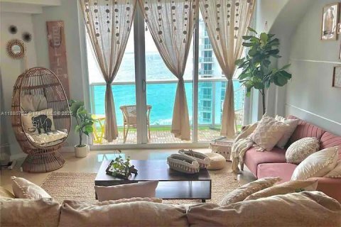 Copropriété à vendre à Hollywood, Floride: 1 chambre, 99.41 m2 № 2089706 - photo 5