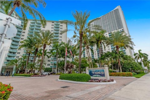 Copropriété à vendre à Hollywood, Floride: 1 chambre, 99.41 m2 № 2089706 - photo 22