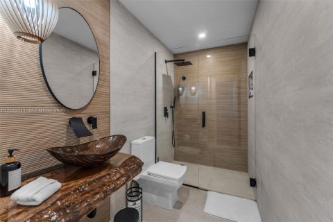 Casa en venta en Miami, Florida, 3 dormitorios, 175.77 m2 № 2075876 - foto 24