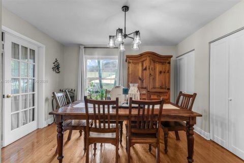 Casa en venta en Miami, Florida, 3 dormitorios, 175.77 m2 № 2075876 - foto 10