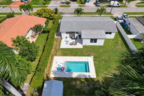 Villa ou maison à vendre à Miami, Floride: 4 chambres, 157.38 m2 № 2428592 - photo 30