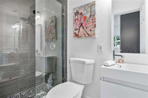 Villa ou maison à vendre à Miami, Floride: 4 chambres, 157.38 m2 № 2428592 - photo 20