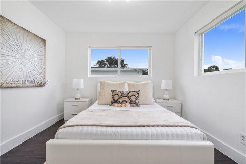Villa ou maison à vendre à Miami, Floride: 4 chambres, 157.38 m2 № 2428592 - photo 18