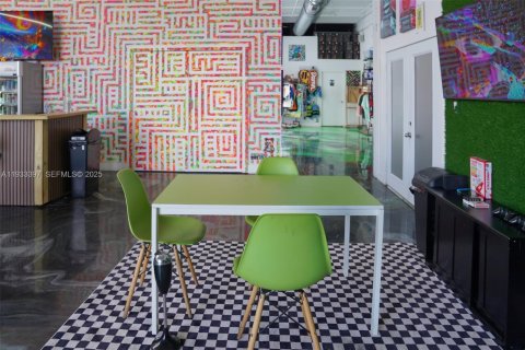 Propiedad comercial en venta en Doral, Florida № 1992175 - foto 18