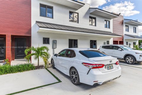 Купить таунхаус в Флорида-Сити, Флорида 4 спальни, 124.02м2, № 1968232 - фото 12