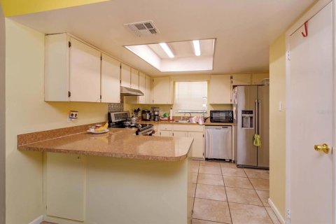 Townhouse in Winter Springs, Florida 2 bedrooms, 108.32 sq.m. № 1678207 - photo 7