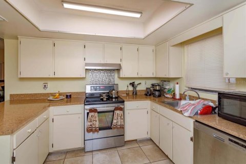 Townhouse in Winter Springs, Florida 2 bedrooms, 108.32 sq.m. № 1678207 - photo 9