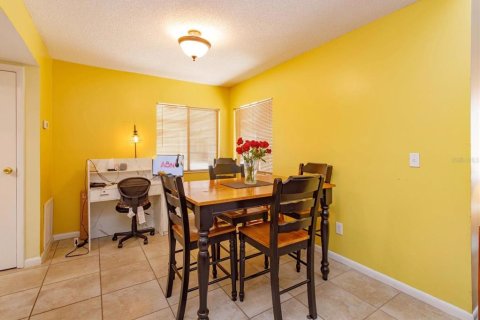 Townhouse in Winter Springs, Florida 2 bedrooms, 108.32 sq.m. № 1678207 - photo 8