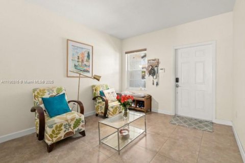 Adosado en venta en Cutler Bay, Florida, 3 dormitorios, 145.11 m2 № 2034800 - foto 5