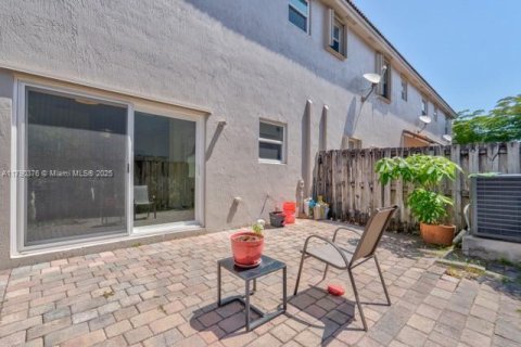 Adosado en venta en Cutler Bay, Florida, 3 dormitorios, 145.11 m2 № 2034800 - foto 20