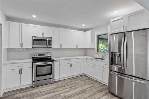 Купить виллу или дом в Холливуд, Флорида 4 спальни, 169.73м2, № 2043363 - фото 12