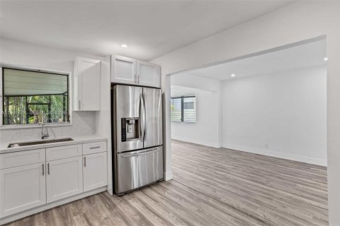 Купить виллу или дом в Холливуд, Флорида 4 спальни, 169.73м2, № 2043363 - фото 15