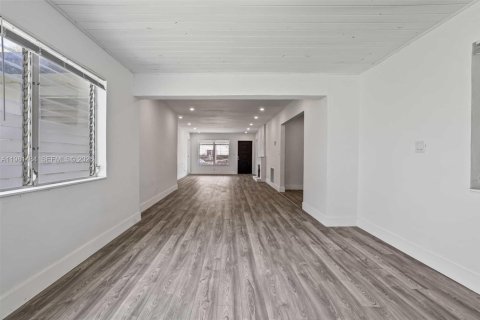 Купить виллу или дом в Холливуд, Флорида 4 спальни, 169.73м2, № 2043363 - фото 17