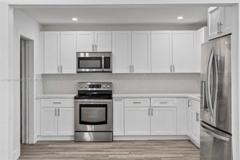 Купить виллу или дом в Холливуд, Флорида 4 спальни, 169.73м2, № 2043363 - фото 13