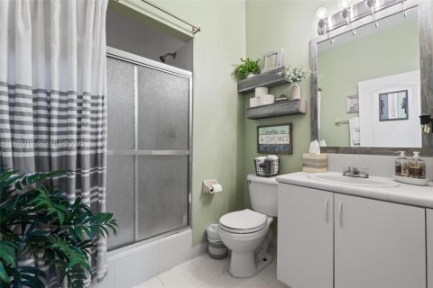 Villa ou maison à louer à Homestead, Floride: 3 chambres, 191.19 m2 № 1987491 - photo 11