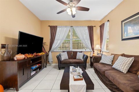 Villa ou maison à louer à Homestead, Floride: 3 chambres, 191.19 m2 № 1987491 - photo 16