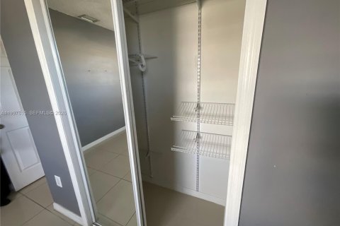 Appartement à louer à Miami, Floride: 1 chambre, 210.33 m2 № 2064154 - photo 8