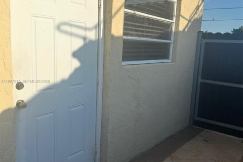 Appartement à louer à Miami, Floride: 1 chambre, 210.33 m2 № 2064154 - photo 16